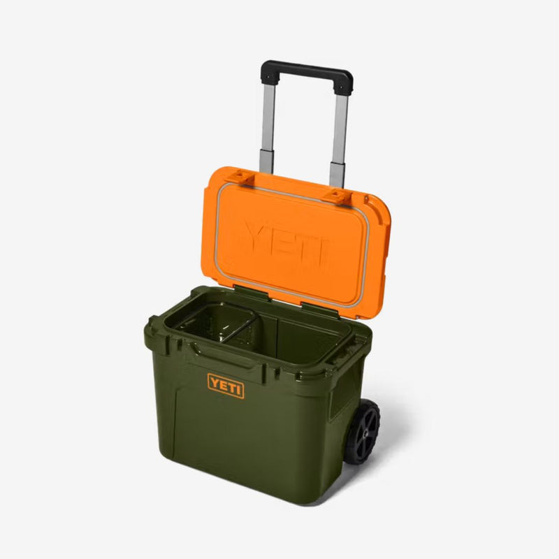 Load image into Gallery viewer, Yeti Roadie 32 Wheeled Cooler