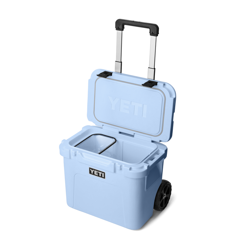 Load image into Gallery viewer, Yeti Roadie 32 Wheeled Cooler