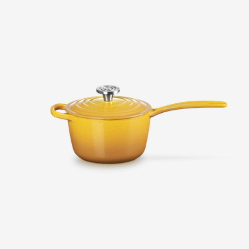 Load image into Gallery viewer, Le Creuset Signature Saucepan 1 3/4 qt.

