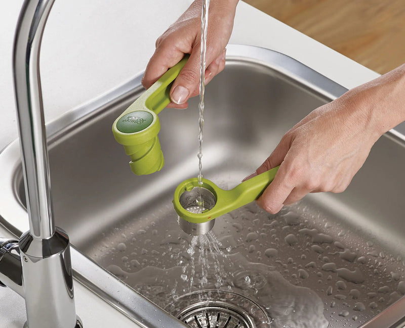 Load image into Gallery viewer, Joseph Joseph Helix Green Garlic Press
