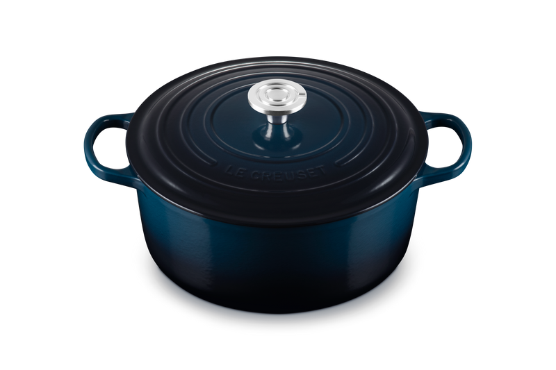 Load image into Gallery viewer, Le Creuset Round Dutch Oven 7 1/4 qt.
