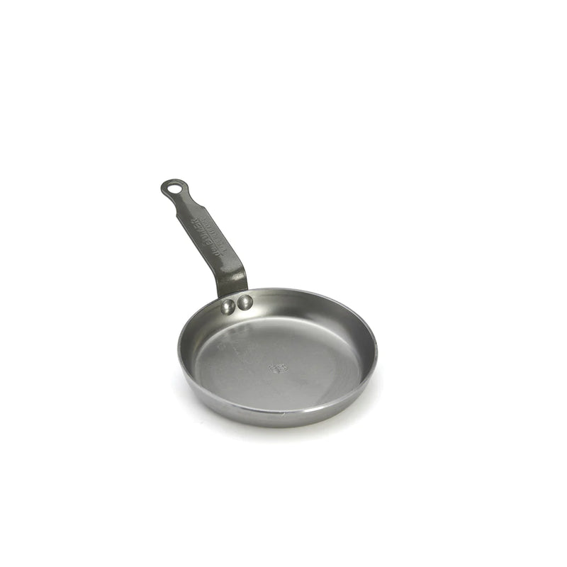 de Buyer | Mineral B Carbon Steel Omelette Pan 8