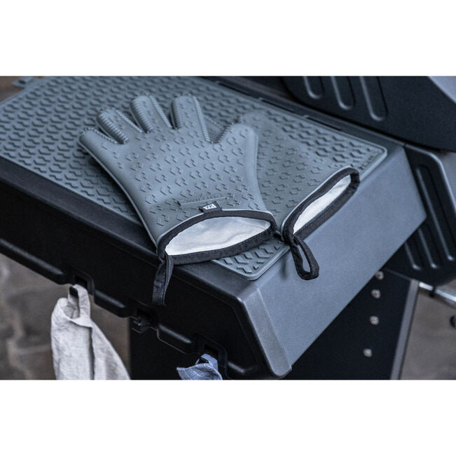 Load image into Gallery viewer, ZWILLING BBQ+ 3-pc Mat and Gloves Set
