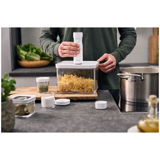 ZWILLING Fresh & Save CUBE Container 2L / 21 cm, 4.2 Qt, Transparent-white