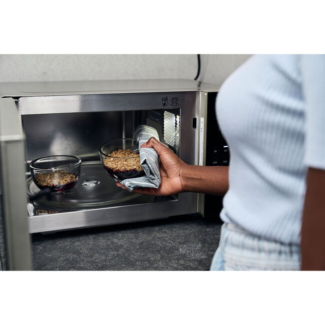 Load image into Gallery viewer, ZWILLING Fresh &amp; Save Vacuum bowl set S/M/L / 6-pc, glass, transparent-white *Flash Sale
