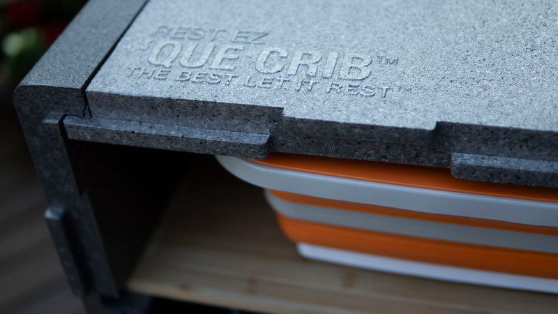 Load image into Gallery viewer, Drip EZ Rest EZ &#39;Que Crib Meat Resting Station - Includes Bamboo Cutting Board
