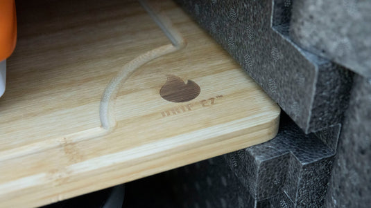 Drip EZ Rest EZ 'Que Crib Meat Resting Station - Includes Bamboo Cutting Board