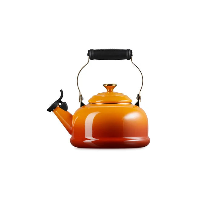 Load image into Gallery viewer, Le Creuset Classic Whistling Kettle with Gold Knob
