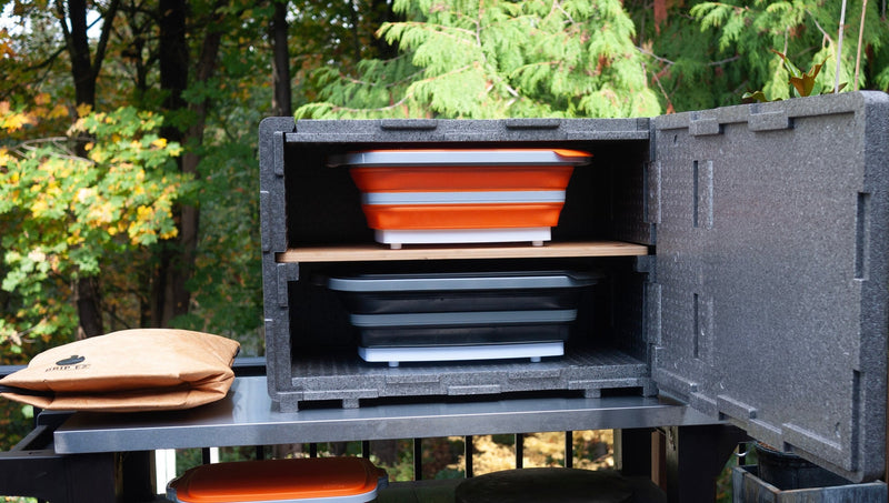 Load image into Gallery viewer, Drip EZ Rest EZ &#39;Que Crib Meat Resting Station - Includes Bamboo Cutting Board
