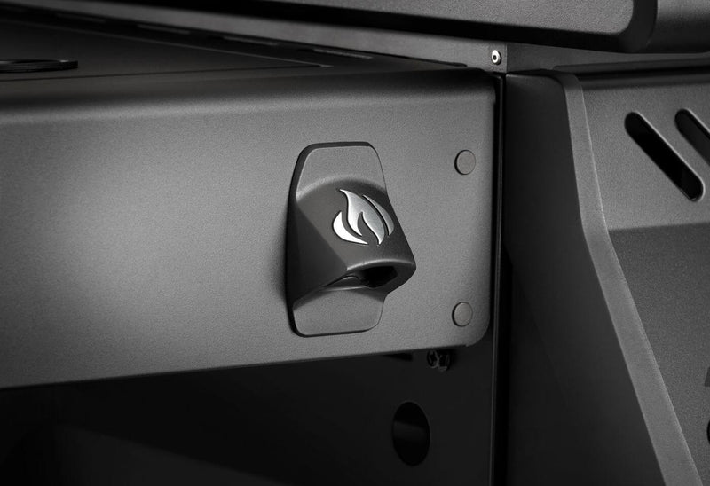 Load image into Gallery viewer, Napoleon Rogue® PRO Phantom 30 Inch Griddle
