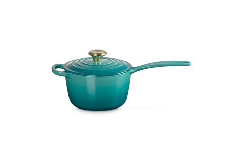 Load image into Gallery viewer, Le Creuset Signature Saucepan 1 3/4 qt.

