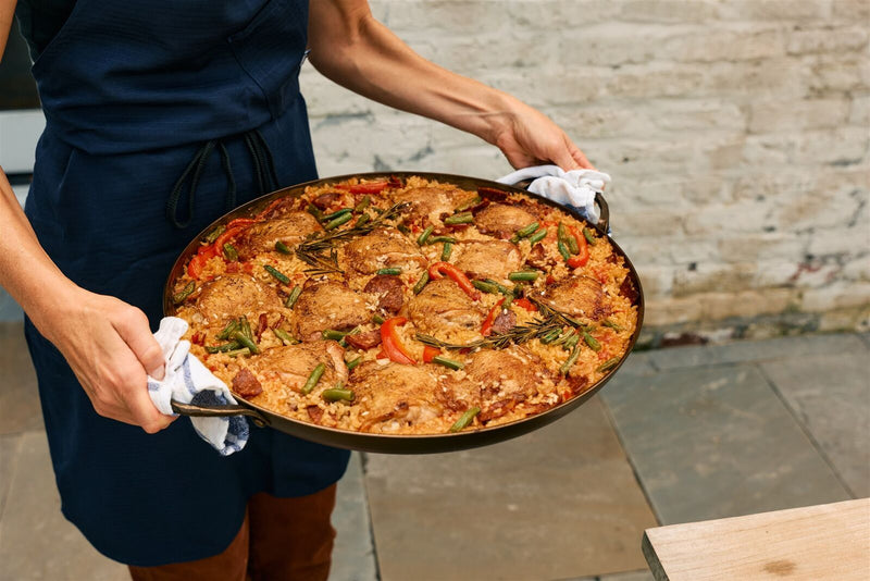 Load image into Gallery viewer, Smithey Ironware Carbon Steel Paella Pan
