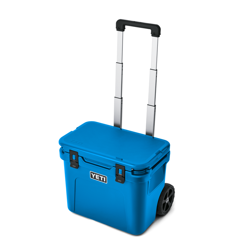 Load image into Gallery viewer, Yeti Roadie 32 Wheeled Cooler
