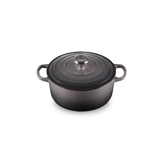 Le Creuset Round Dutch Oven 4 1/2 qt.