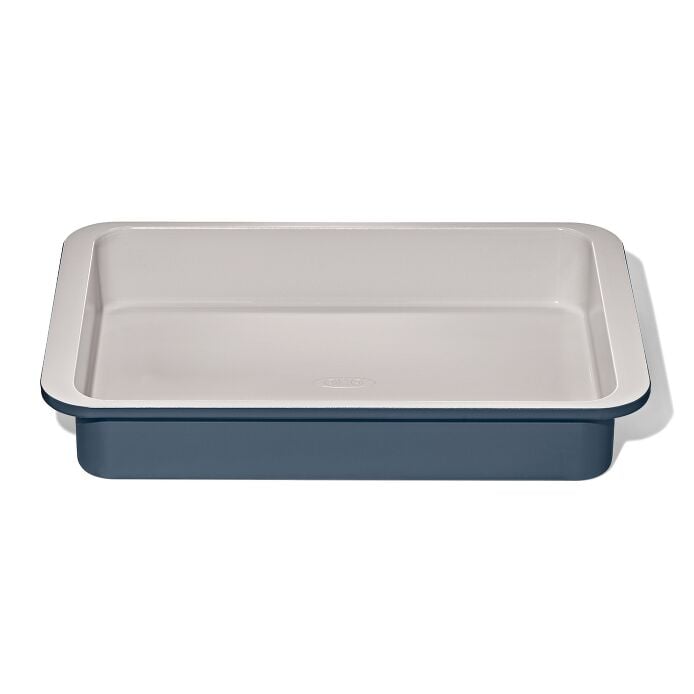 Load image into Gallery viewer, OXO Non-Stick Pro Ceramic Coated Metal Bakeware 9” x 13” Cake Pan
