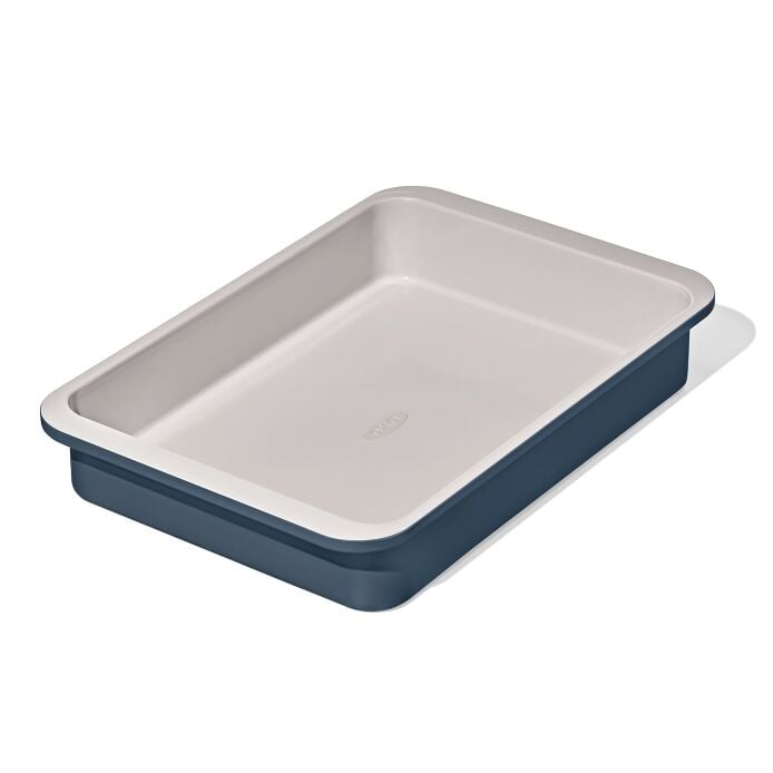 Load image into Gallery viewer, OXO Non-Stick Pro Ceramic Coated Metal Bakeware 9” x 13” Cake Pan
