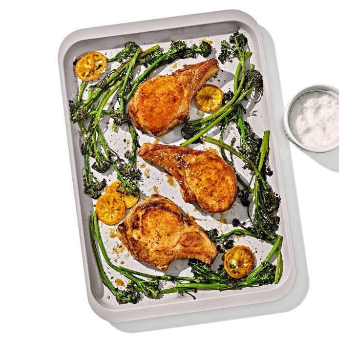 Load image into Gallery viewer, OXO Non-Stick Pro Ceramic Coated Metal Bakeware Half Sheet Pan
