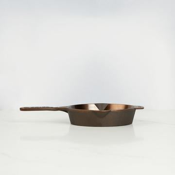 Load image into Gallery viewer, Smithey Ironware No. 6 Skillet
