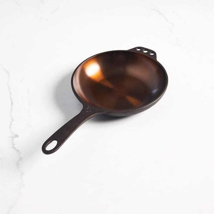 Load image into Gallery viewer, Smithey Ironware No. 8 Cast Iron Chef Skillet
