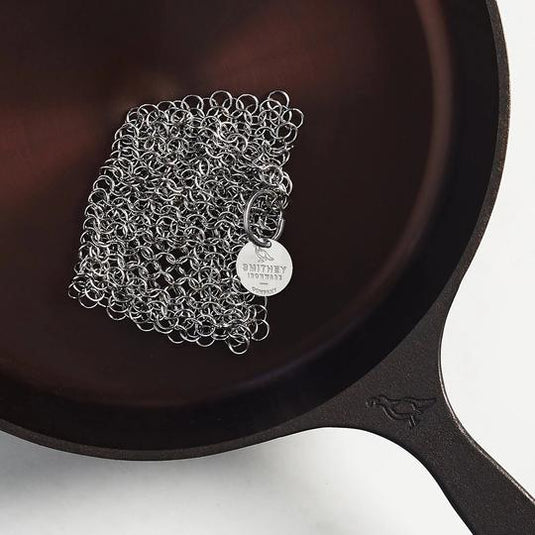 Cast Iron Scrubber + Pan Scraper, Upgraded Cast Iron Cleaner with Ergonomic  Handle, Chainmail Scrubber for Cast Iron Pans and Skillets, Dishwasher Safe  (Red, 1 Scrubber + 1 Scraper)