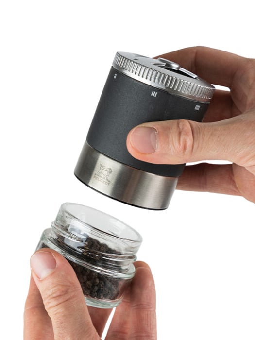 Load image into Gallery viewer, Peugeot Maestro Gift Box w/ Pepper Mill
